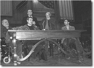 da sinistra verso destra abbiamo Alfredo Profeta, Stefano De Stefano, Pietro Condorelli (in piedi), il professore Scial e Diego Librando