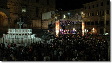 Piazza IV Novembre - Giancarlo Belfiore