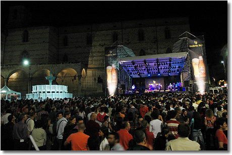 Piazza IV Novembre - Giancarlo Belfiore