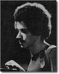 L'allora venticinquenne Keith Jarrett durante il concerto al Palasport con Miles Davis