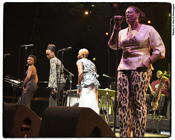 Tribute to Nina Simone (photo by Jos L.Knaepen)