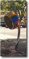 cabina telefonica brasiliana a forma di berimbau, foto Peppe Consolmagno